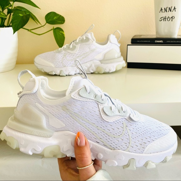 triple white react vision